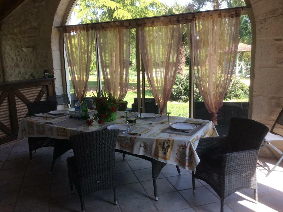 Gite Le Bois De Montpouillan Marmande Exterior foto